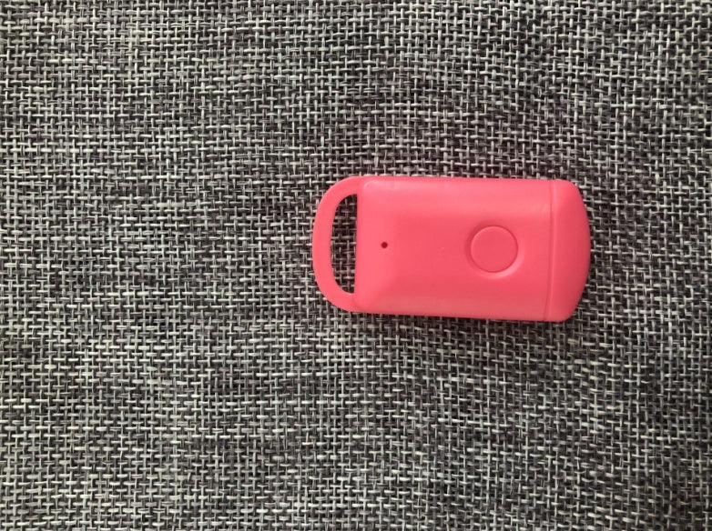 ⭐ Dispositivo Antipérdida para Niños, Ancianos y Mascotas | Localizador Bluetooth 25 m | Ligero, Portátil y con Clip Colgante | ABS Resistente – Negro/Rosa/Verde/Blanco