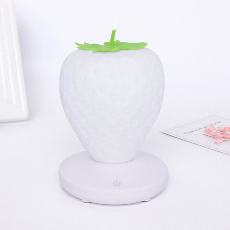 Luz Nocturna de Fresa USB – Lámpara LED de Silicona Suave con Control Táctil | Night Light Recargable para Dormitorio Infantil